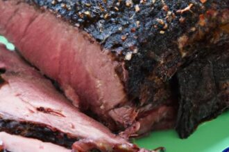 Bold & Flavorful: Mastering Smoked Brisket with Coffee Rub